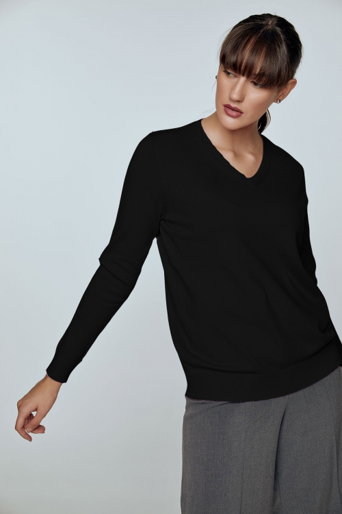 Πλεκτό πουλόβερ με βε λαιμόκοψη-015