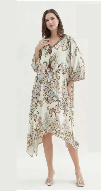 Γυναικείο Boho Καφτάνι με V-λαιμόκοψη, Paisley Μοτίβο και Διακοσμητική Τρέσα σε Εκρού Χρώμα-FW189