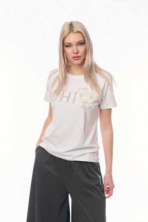 Γυναικείο Λευκό T-shirt με Ανάγλυφα 3D Λουλούδια, Στρας και Διακοσμητική Αλυσίδα-4473