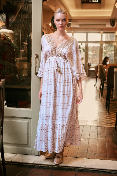 Maxi Boho Φόρεμα με Ethnic Γεωμετρικό Μοτίβο, Καμπάνα Μανίκια & Χρυσές Λεπτομέρειες-17032G