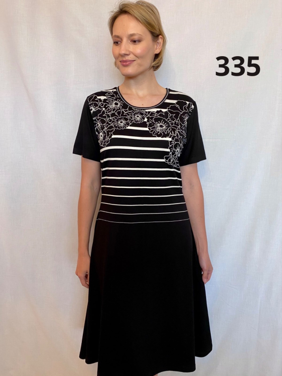 Φόρεμα ριγέ με σχέδιο-335