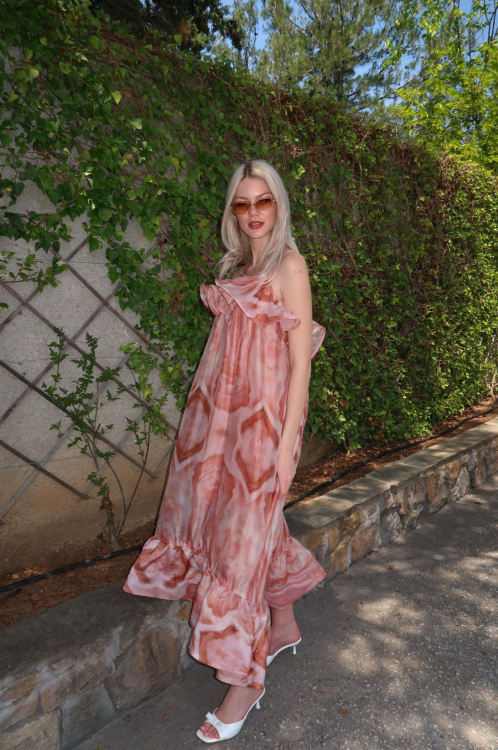 Maxi Αέρινο Φόρεμα με Tie-Dye Marble Μοτίβο & Volan στο Ντεκολτέ-4527