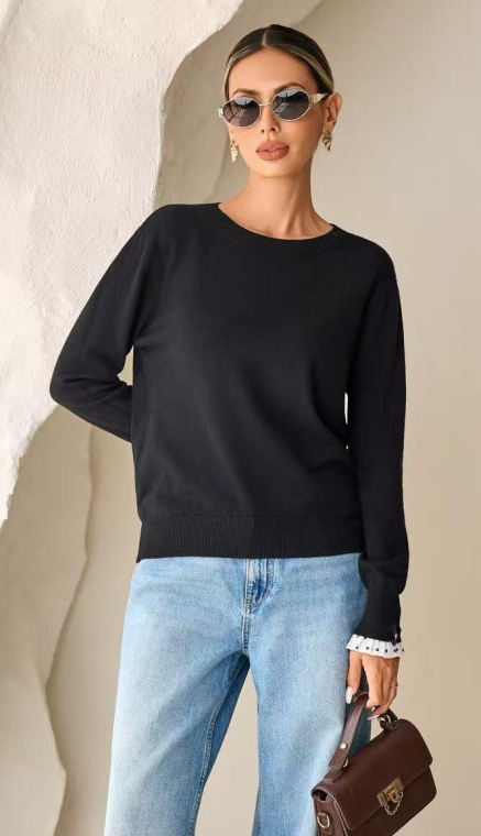 Μαύρο πουλόβερ με λεπτομέρεια στις μανσέτες-5314