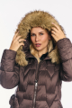 Μπουφάν Puffer Μακρύ με Γεωμετρικό Καπιτονέ, Αποσπώμενη Γούνα & Ζώνη Καφέ-23187Γ