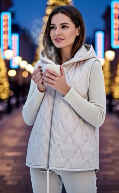 Γυναικείο Αμάνικο Καπιτονέ Μπουφάν με Κουκούλα και Ανάγλυφο Γεωμετρικό Σχέδιο σε Εκρού-26338