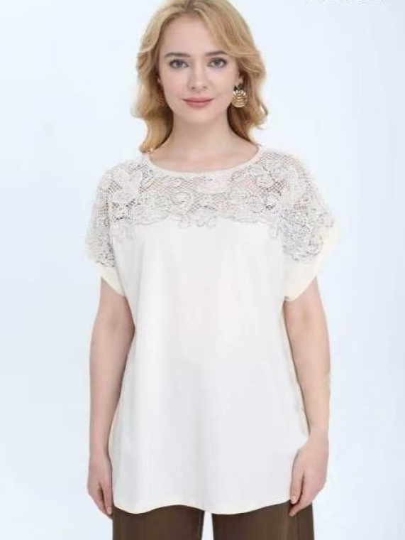 Γυναικείο Εκρού Τοπ με Εντυπωσιακή Κεντητή Δαντέλα στο Ντεκολτέ και Άνετη Γραμμή-JC-8795