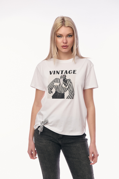 Λευκό T-shirt με Vintage Print & Λεπτομέρεια Κόμπο-P199