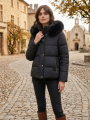 Κοντό Καπιτονέ Μπουφάν Με Κουκούλα Faux Fur & Κορδόνι Σύσφιξης-A26902